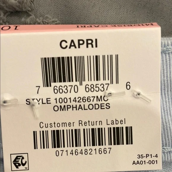 Style & Co Light Blue mid-rise Curvy Capri Jeans size 10 - Picture 3 of 11